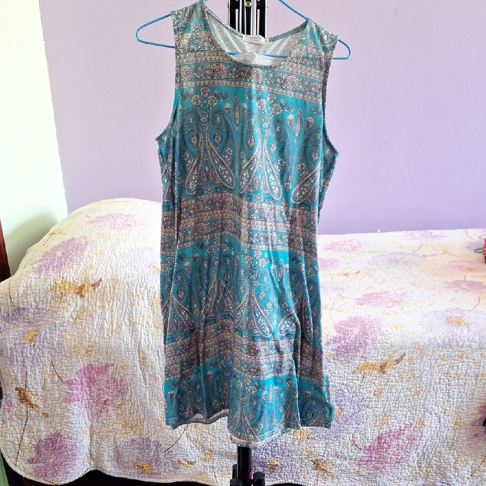 Blue Sleeveless Tank Top with Brown Paisley